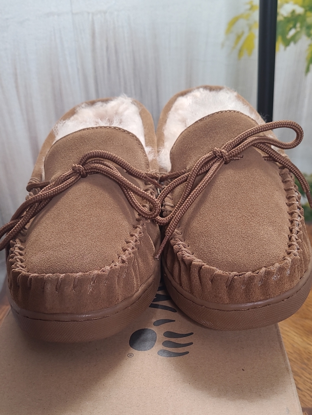 New in box! BearPaw Moc II Hickory Mens 11 Tan Suede Wool Cozy Moccasin Slippers - Picture 6 of 9